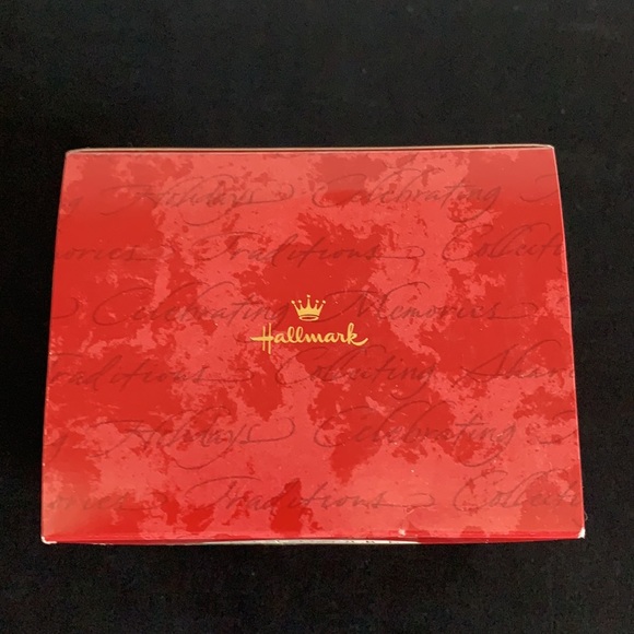 Hallmark Millennium Princess Barbie Ornament - Picture 7 of 16